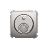 Simon Basic Łącznik z czujnikiem ruchu z przekaźnikiem z zabezpieczeniem 8(2) A 230V srebrny mat *Wy