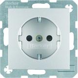 BERKER B.Kwadrat/B.7 Gniazdo SCHUKO z uziemieniem z przesłoną styków aluminium 41231404 HAGER