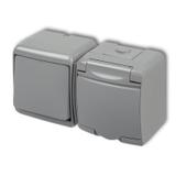 JUNIOR Łącznik jednobiegunowy z gniazdem pojedynczym z uziemieniem 2P+Z (klapka popielata; bez przes