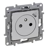 Niloe Selection - Gniazdo 2P+Z Płaskie 16A - 250 V + Usb Typ C W Plakietce (Z Przesłoną Zaciskia 762196 LEGRAND