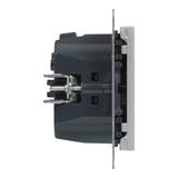 Suno Gniazdo Płaskie 2P+Z 16A Z Usb Typ C 1,5A Zaciski Automatyczne Z Przesłoną Aluminium 721389 LEGRAND