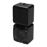 JUNIOR Łącznik świecznikowy z gniazdem pojedynczym z uziemieniem 2P+Z (klapka dymna; przesłony torów