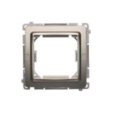 Simon Basic Adapter (przejściówka) na osprzęt standardu 45 × 45 mm. Montaż do puszki na łapki i wkręty satynowy BMA45M/29 KONTAKT