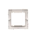 Simon Basic Adapter (przejściówka) na osprzęt standardu 45x45 mm. Montaż do puszki na wkręty biały