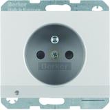 BERKER K.5 Gniazdo z uziemieniem i podświetleniem orientacyjnym LED aluminium 6765107003 HAGER