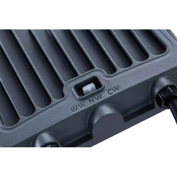 Naświetlacz LED Ledinaire BVP167 50W 5500/6000lm IP65 3000/4000/6500 K zmienna barwa światła 5 lat g