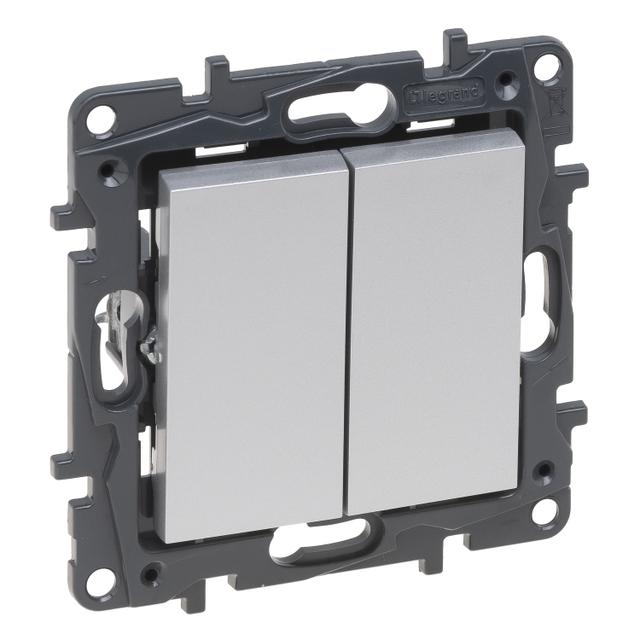 Niloe Step - łącznik świecznikowy 10 AX- kolor aluminium, Legrand