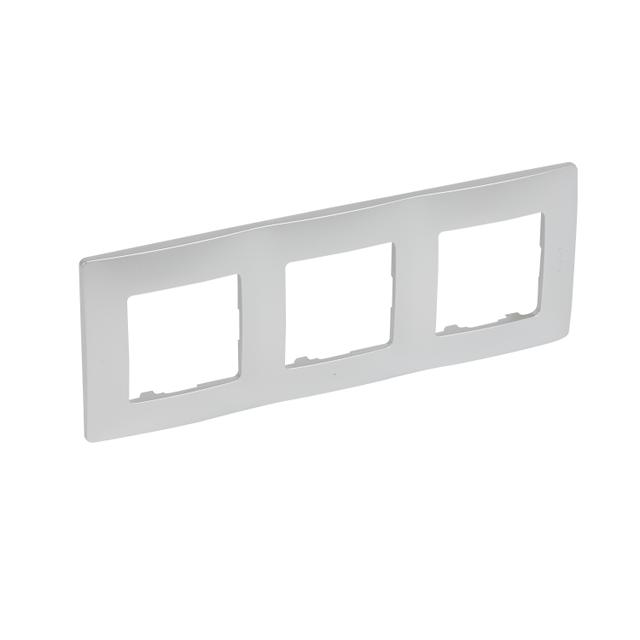 Niloe Ramka Potrójna Aluminium 397043 LEGRAND