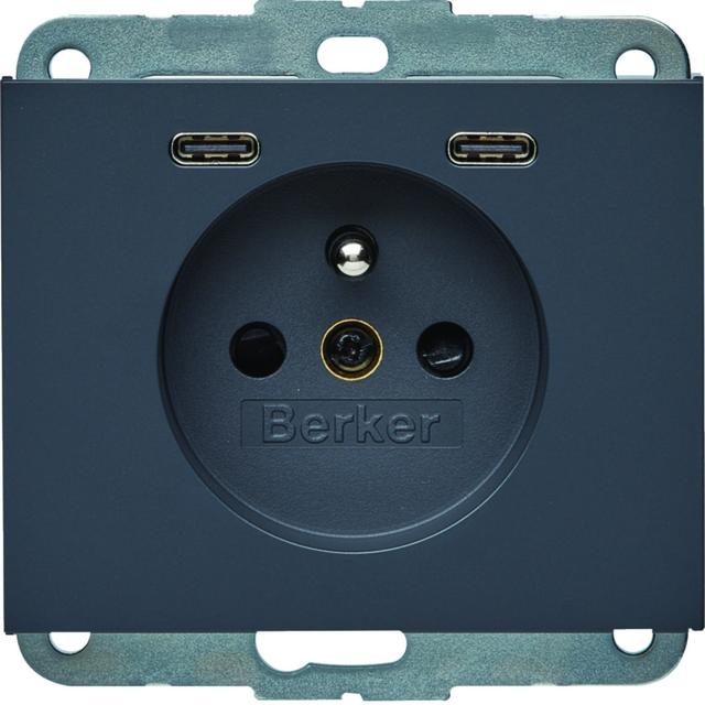 K.1 Gniazdo z uziemieniem z ładowarką USB C+C 20W PD, antracyt mat