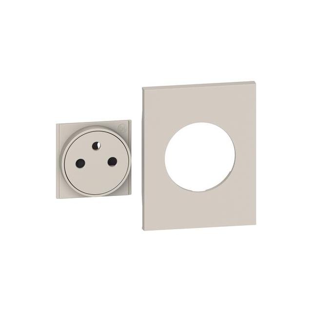 LIVING NOW - PLAKIETKA GNIAZDA PŁASKIEGO 2P+Z - 3 MODUŁY - PIASKOWY BEŻ, Bticino