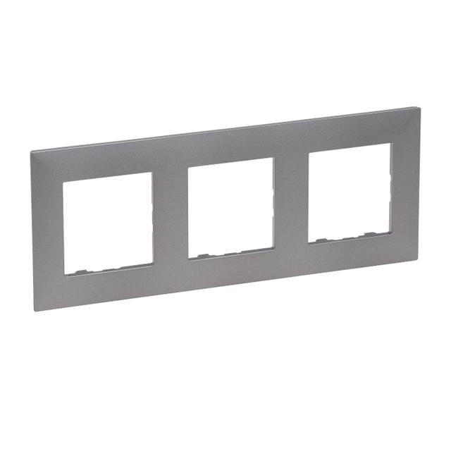 Niloe Step Ramka Potrójna 3X- Kolor Stalowy 863493 LEGRAND