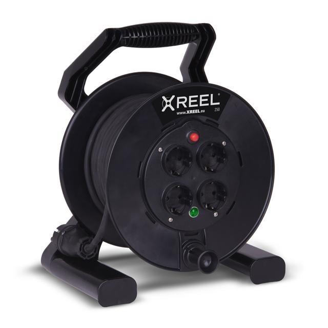 PRZEDŁUŻACZ ZWIJANY JEDNOFAZOWY TYP „XREEL” - WYJŚCIE 4xGS Z TER. 40 mb H05RR-F 3x1,5 (OW) wtyczka gumowa 16A IP20 IP20 92501T48173 PCE