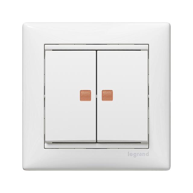 VALENA ŁĄCZNIK ŚWIECZNIKOWY PODŚWIETLANY BIAŁY 10AX-250~, Legrand
