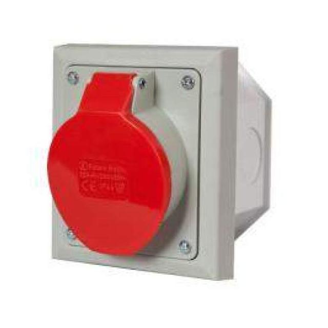 GNIAZDO 400V IP 44 32A