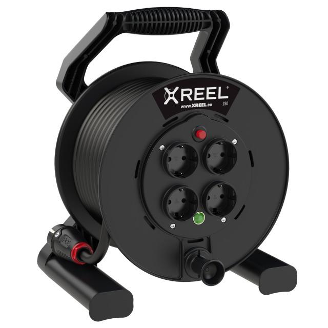 Przedłużacz zwijany jednofazowy XREEL 30 mb H05VV-F 3x1,5 (OWY) wtyczka gumowa 16A IP20