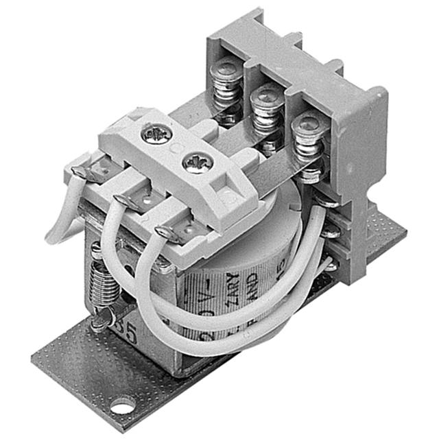 Przekaźnik przemysłowy R15-2013-25-3230 3P 230V AC 10A / 250V AC RELPOL