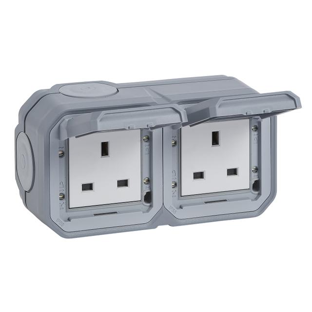 NOWE PLEXO - GN. STD. BRYTYJSKI 2X2P +Z ZACISKI ŚRUB NATYNKOWE 13A-250V SZARE 069739L LEGRAND