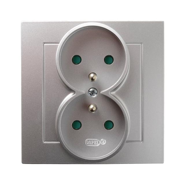 AS Gniazdo podwójne z uziemieniem z przesłonami torów prądowych, kompletne z ramką - kolor srebro