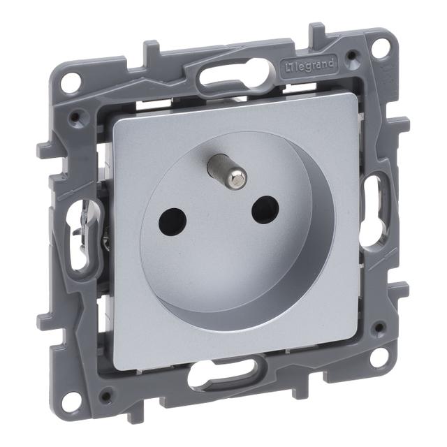 Niloe Selection - Gniazdo 2P+Z 16A - 250 V (Z Przesłoną Zaciski Śrubowe) Aluminium 762127 LEGRAND