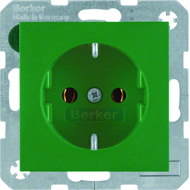 BERKER S.1/B.3/B.7 Gniazdo SCHUKO zielony 47431913 HAGER