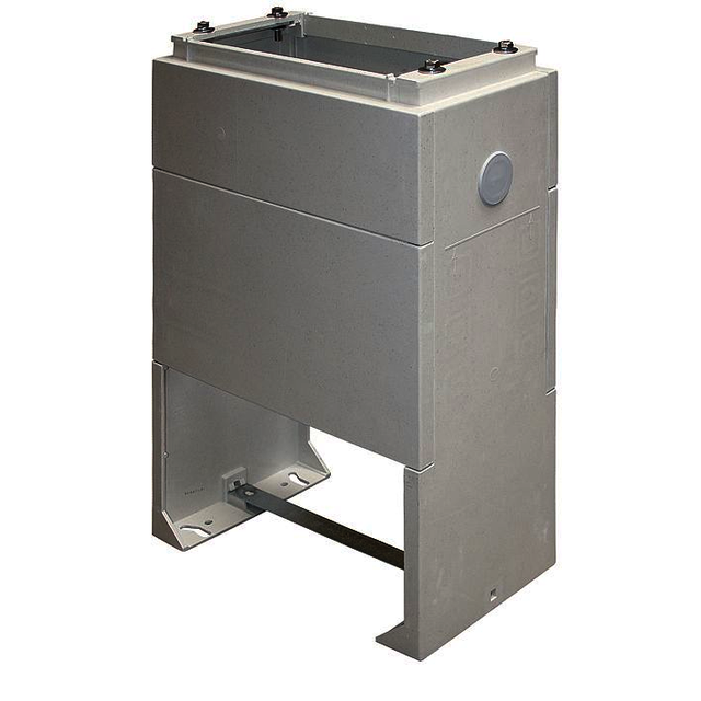 FP0-10 - Cokół do obudów KVS0-10 i NKVS0 o szerokości 585 mm