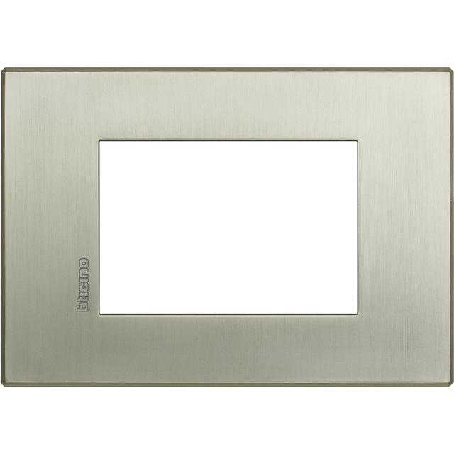 AXOLUTE - RAMKA PROSTOKĄTNA AIR - 3 MODUŁY - TYTAN SZCZOTKOWANY, Bticino