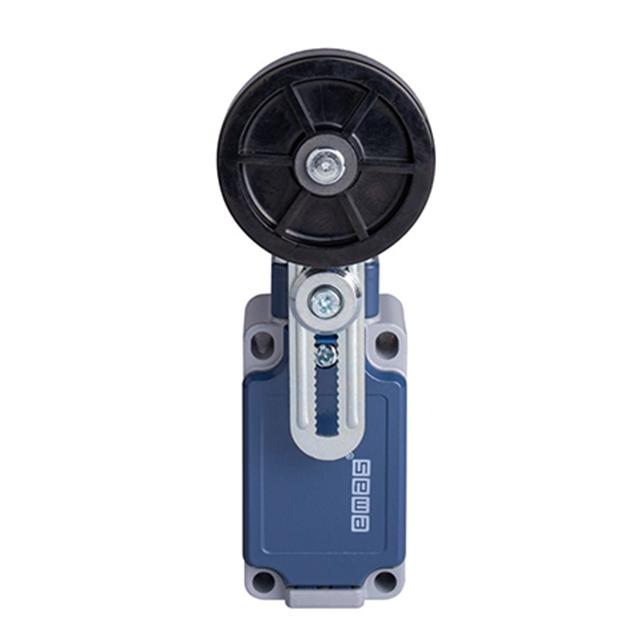 1NC+1NO, dźwignia z rolką z gumy, działanie dwukierunkowe, regulowana długość dźwigni