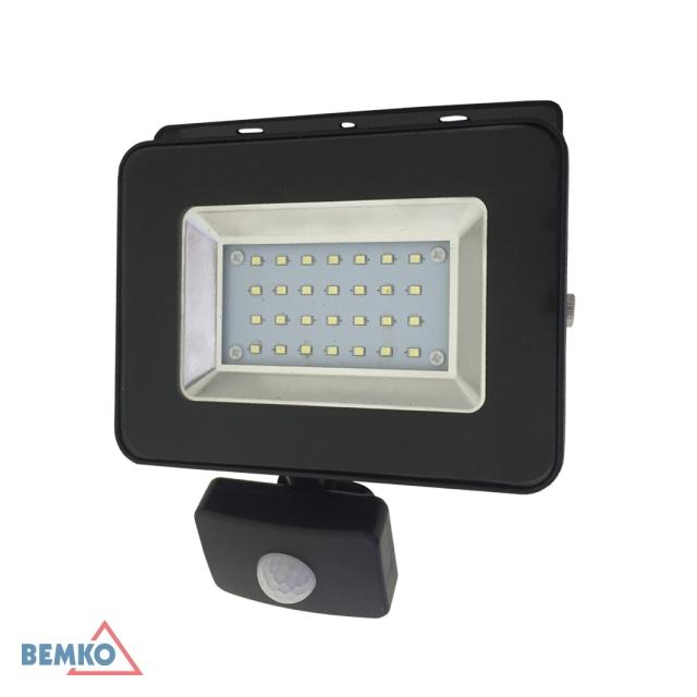 NAŚWIETLACZ LED SMD LOFOT Z CZUJIKIEM PIR IP65 20W 1800LM CZARNY 6000K