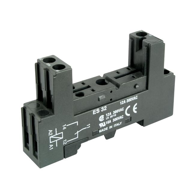 GZ96 GNIAZDO WTYKOWE