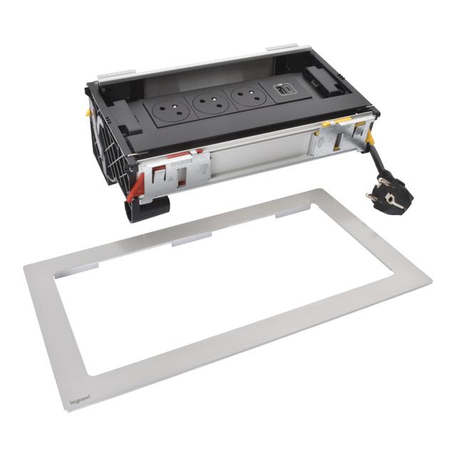 INCARA: FLIP UP - 3X2P+Z / USB A+C - 2,0 M-METAL, Legrand
