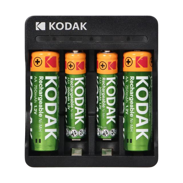 Ładowarka Kodak USB charger, 2xAA i 2xAAA + 2 szt. akumulatorków AA 700mAh i 2 szt. Akumulatorków AA