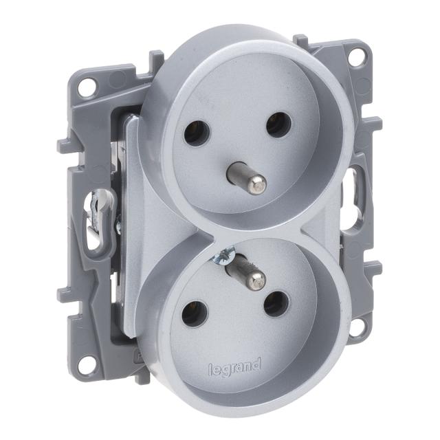 Niloe Selection - Gniazdo 2x2P+Z Do Ramek Wielokrotnych (Bez Przesłony Zaciski Śrubowe) Aluminium 762135 LEGRAND