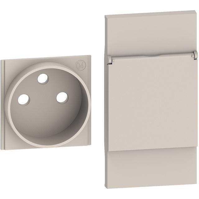 LIVING NOW - PLAKIETKA GNIAZDA 2P+Z Z KLAPKĄ - 2 MODUŁY - PIASKOWY BEŻ, Bticino