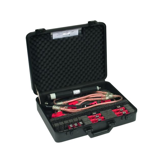 Komplet uziemiaczy typ VI w kufrze z tworzywa sztucznego