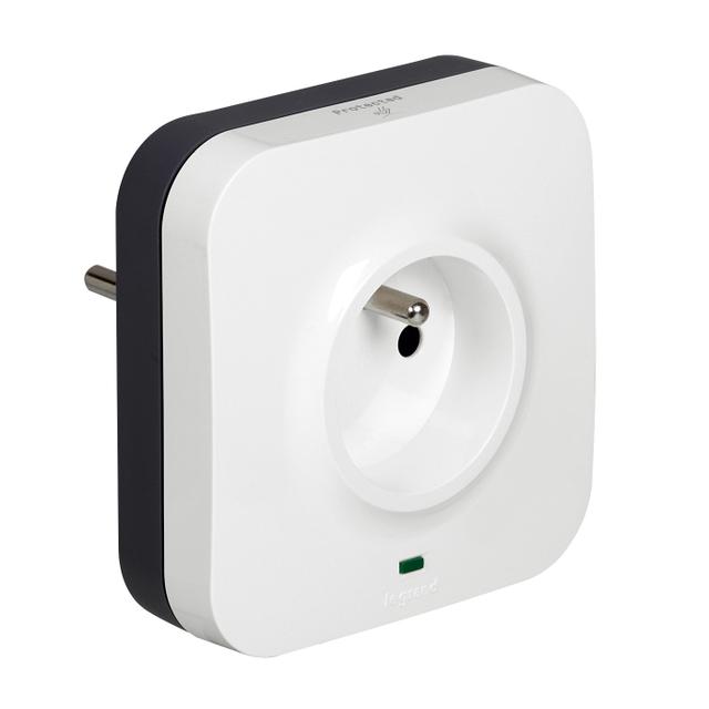 Gniazdo 2P+Z Z Gniazdami Rj45 (1 Wejście + 1 Wyjście) Helmo 050670 LEGRAND