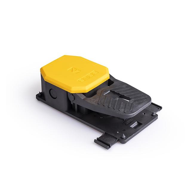 Wyłącznik nożny z tworzywa bez osłony 1NO+1NC