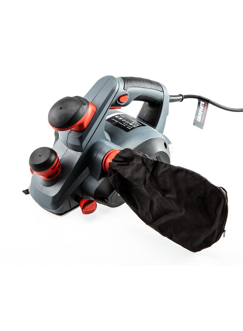 Strug 850W, głębokość strugania 3 mm, szerokość strugania 82 mm