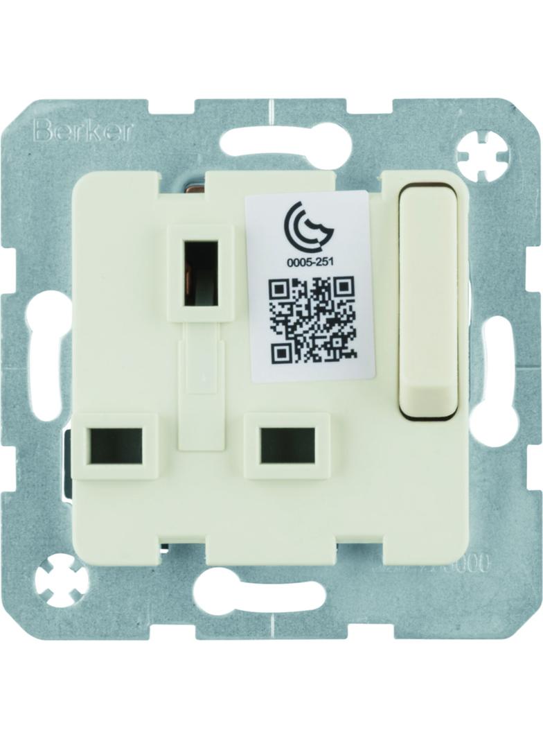 BERKER B.Kwadrat mechanizm gniazda z uziemieniem standard brytyjski z łącznikiem i przesłonami stykó