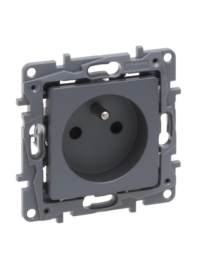 Niloe Selection - Gniazdo 2P+Z 16A - 250 V (Z Przesłoną Zaciski Automatyczne) Stal 762325 LEGRAND
