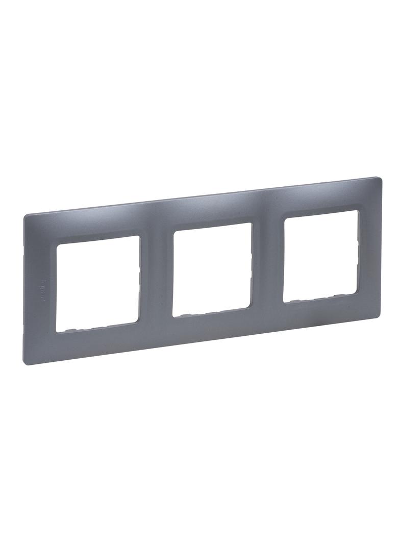 Niloe Selection - Ramka Potrójna Stal 762053 LEGRAND