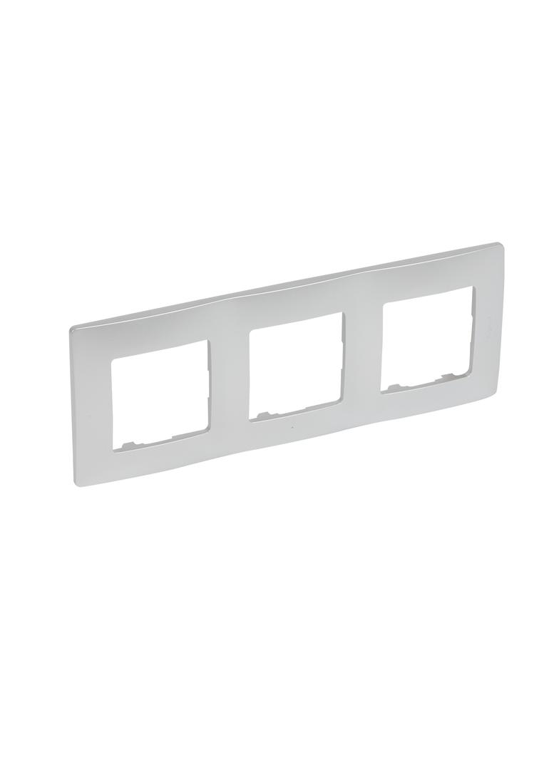 Niloe Ramka Potrójna Aluminium 397043 LEGRAND