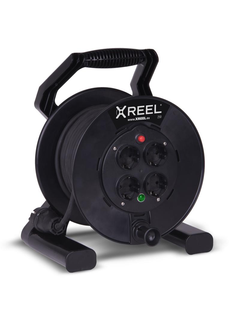 PRZEDŁUŻACZ ZWIJANY JEDNOFAZOWY TYP „XREEL” - WYJŚCIE 4xGS Z TER. 40 mb H05RR-F 3x1,5 (OW) wtyczka gumowa 16A IP20 IP20 92501T48173 PCE