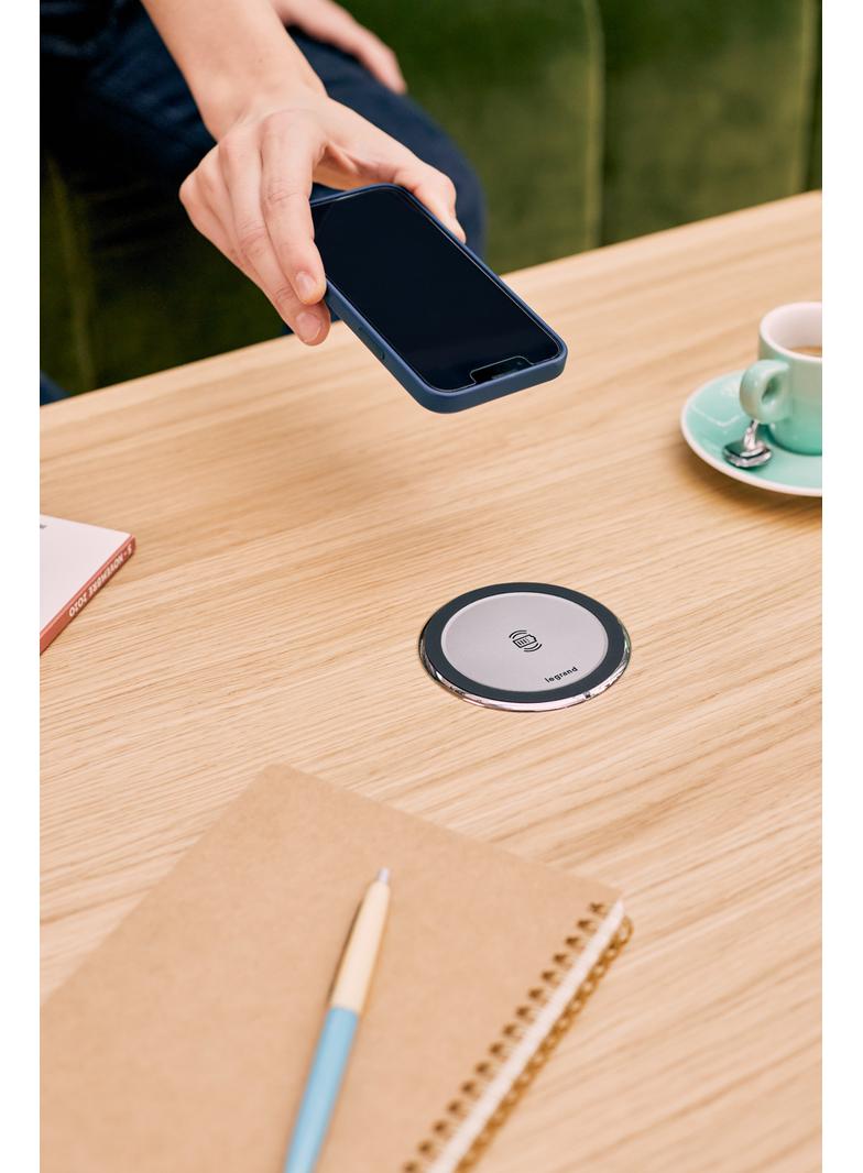 INCARA: TOWER 120 - 4X2P+Z / 2XUSB A / 2XUSB C / ŁADOWARKA INDUKCYJNA - 2,0 M, Legrand