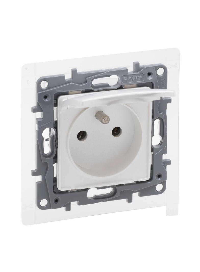Niloe Selection - Gniazdo 2P+Z - IP44 16A - 250 V - Bez Przesłony Zaciski Śrubowe Perła 762461 LEGRAND
