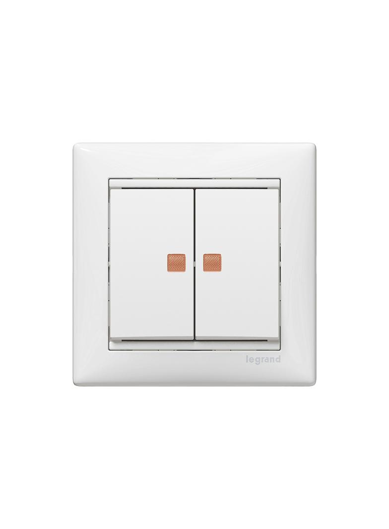 VALENA ŁĄCZNIK ŚWIECZNIKOWY PODŚWIETLANY BIAŁY 10AX-250~, Legrand