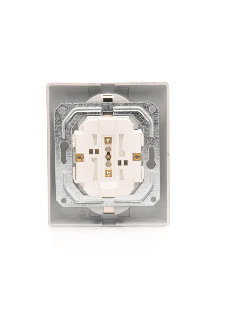 Simon 54 Gniazdo podwójne Schuko p/t z przesłonami wersja skandynawska 16A szybkozłączka srebrny mat