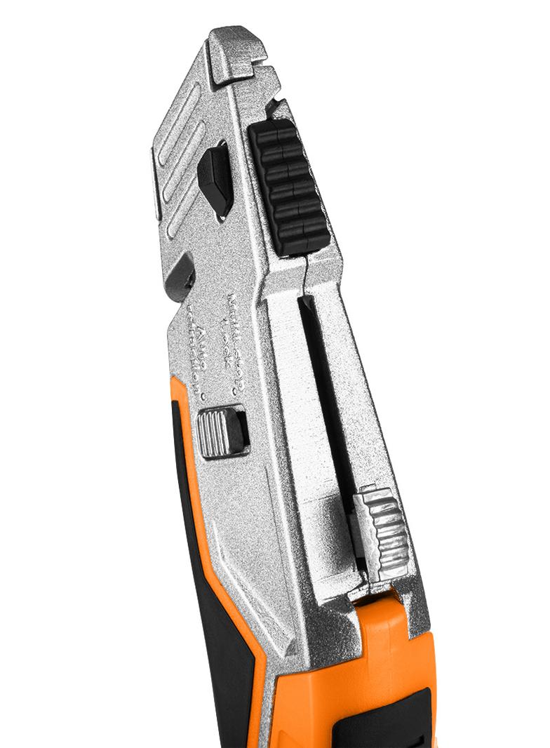 Nóż z ostrzem trapezowym, 1+5 ostrzy