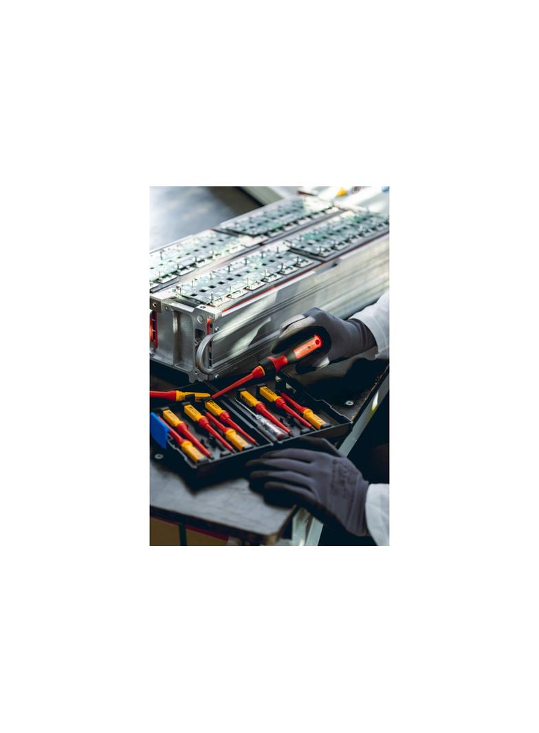 Zestaw wkrętaków 1000V, stal S2, 13 szt.