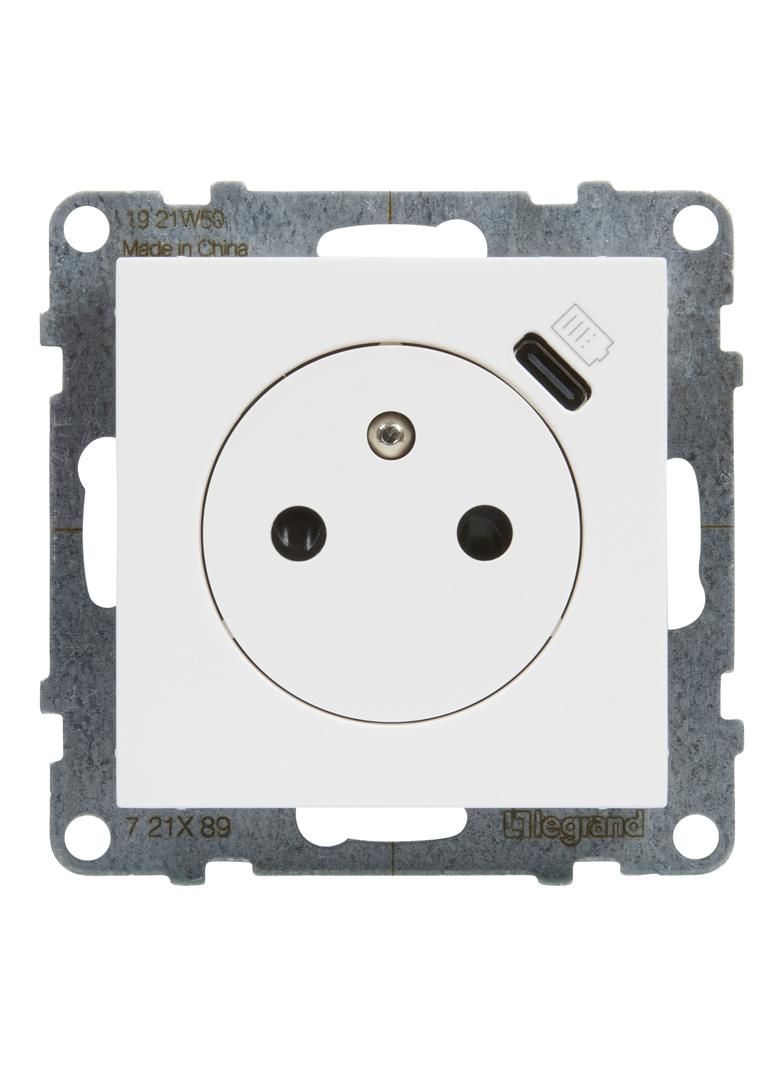SUNO - Gniazdo płaskie 2P+Z - 16 A - z USB Typ - C - 1,5 A - zaciski automatyczne - z przesłoną, Bia