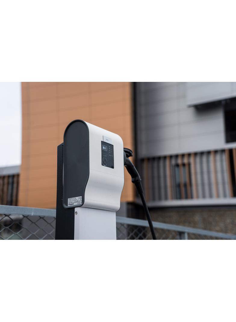 GREEN'UP PREMIUM: STACJA ŁADOWANIA POJAZDÓW ELEKTRYCZNYCH TYPU WALLBOX, JEDNOFAZOWA, 3,7KW, MODE 2 I